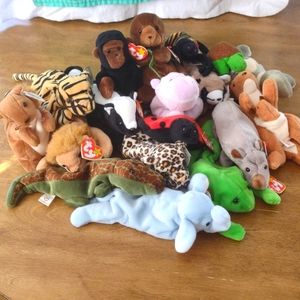 Lot of 18 Beanie Babies